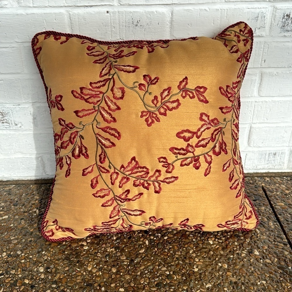 BEAUTIFUL~ACCENT PILLOW~GOLD LINEN FRONT~WITH SILKY~MAGENTA & PALE GREEN~BR